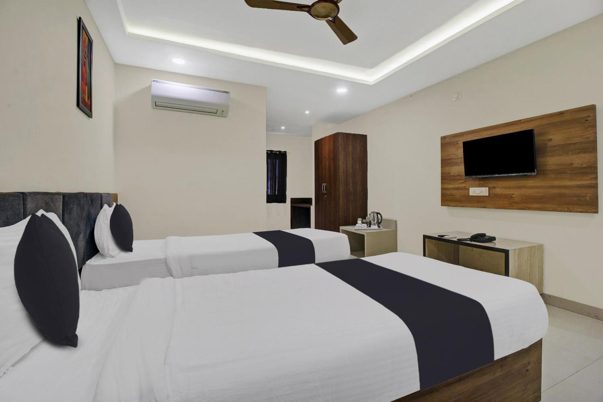 Collection O Hotel Swagath Pride Mancheral Ngoại thất bức ảnh